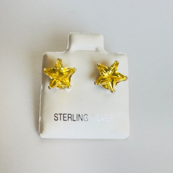 New Gold Star CZ Sterling Silver Stud Earrings - Picture 1 of 5